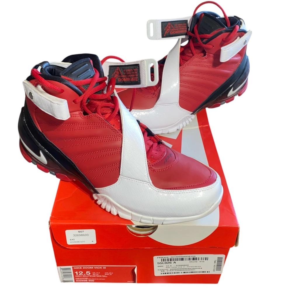 Nike Zoom Vick III Varsity Red Sneakers 832698-600 Mens Size 12.5 USA